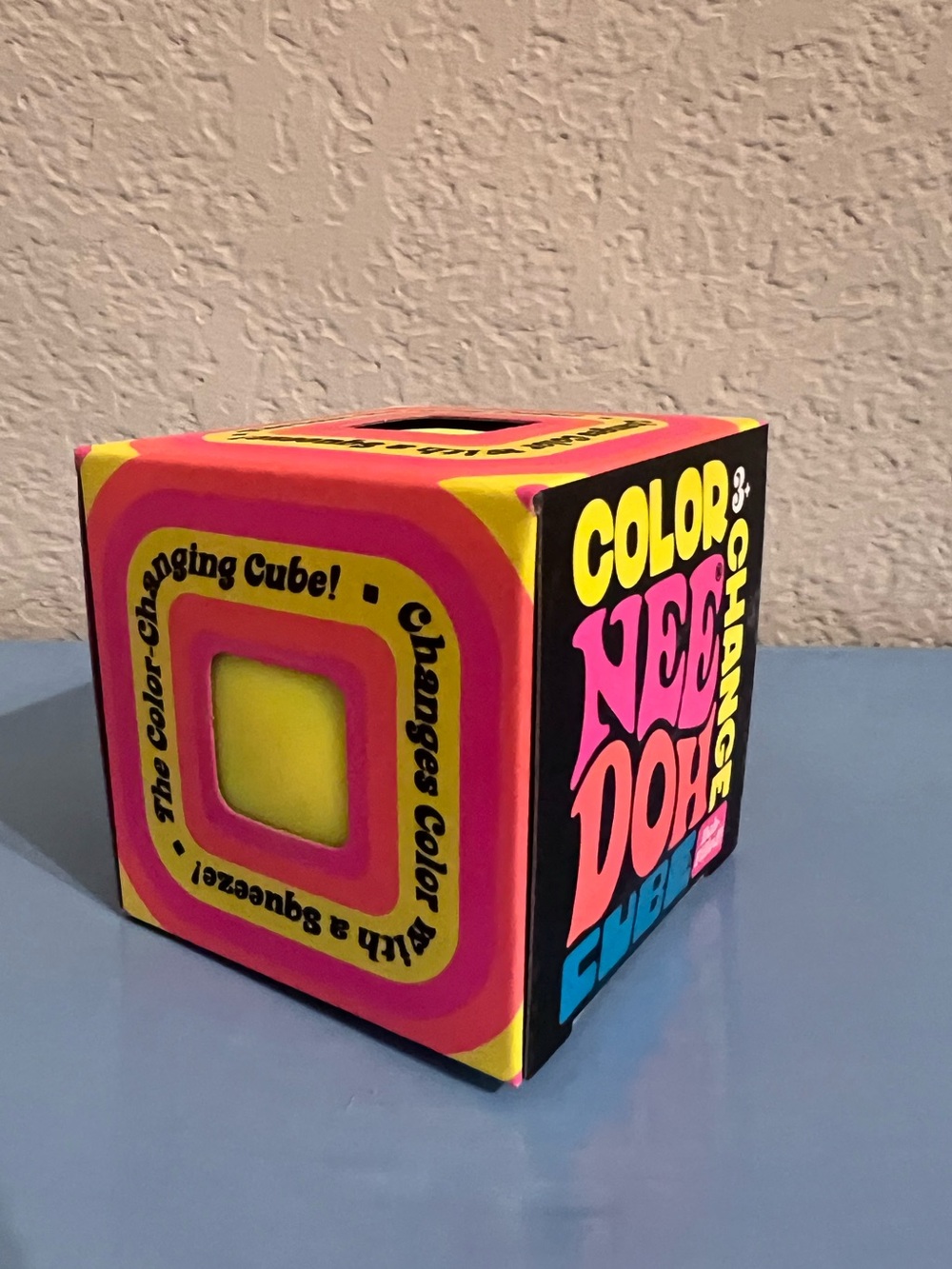 Authentic Needoh Color-Changing Cube - Pink & Yellow💛🩷💛🩷